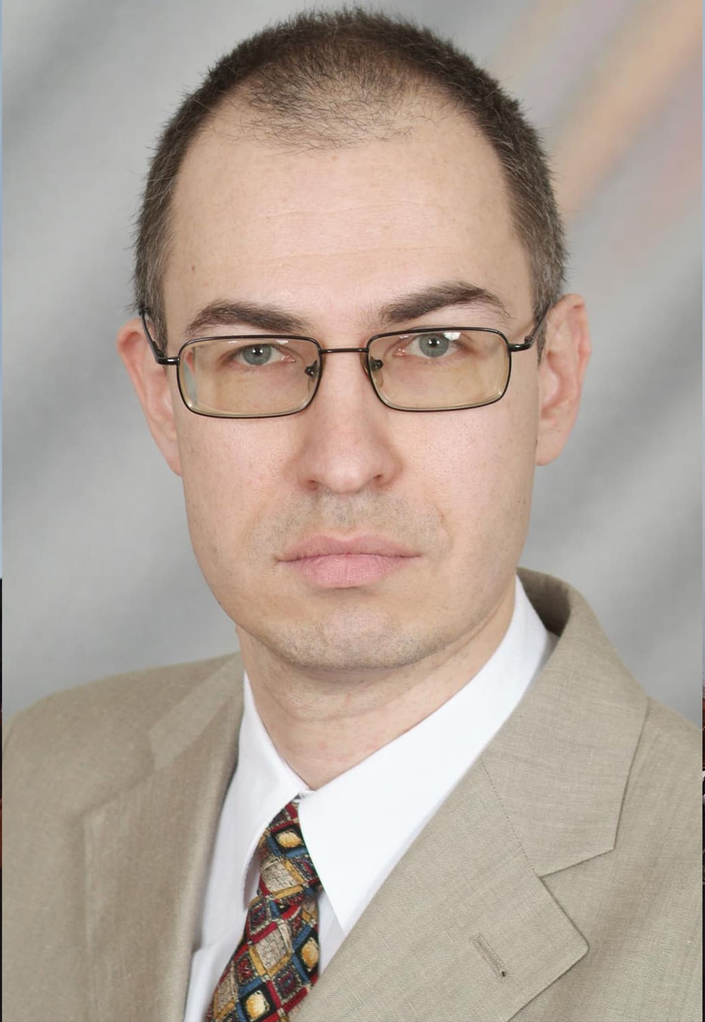 Губанов Дмитрий Александрович- учитель географии и экономики