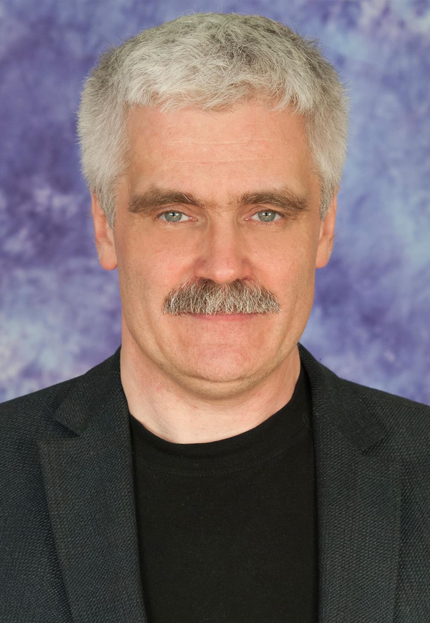 Храмченков Дмитрий Викторович- лектор, учитель физики